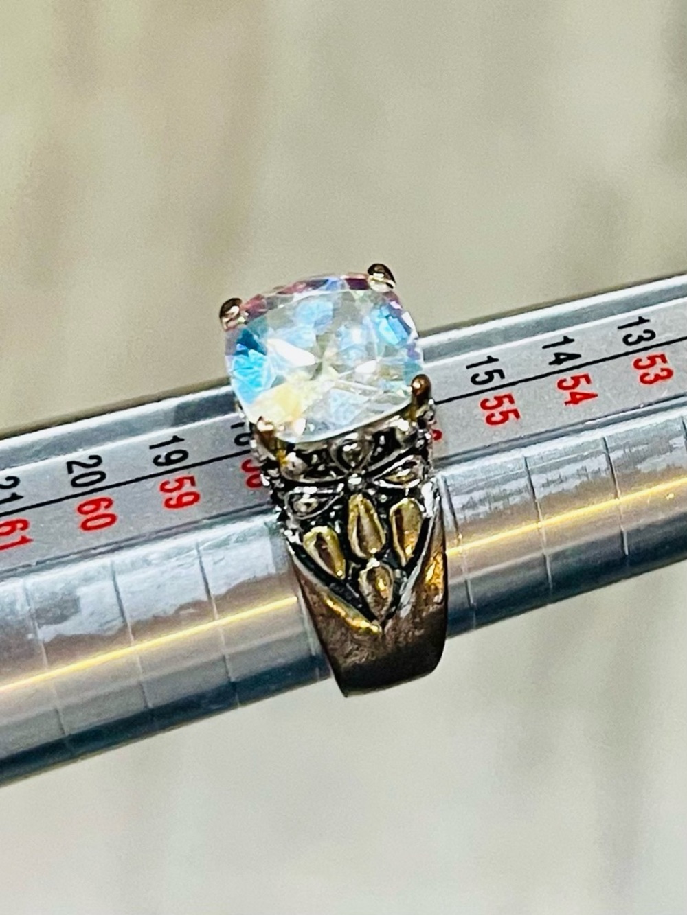Vintage Two Tone Ring AB Crystal Cushion Stone Size 8.25 - Picture 4 of 12